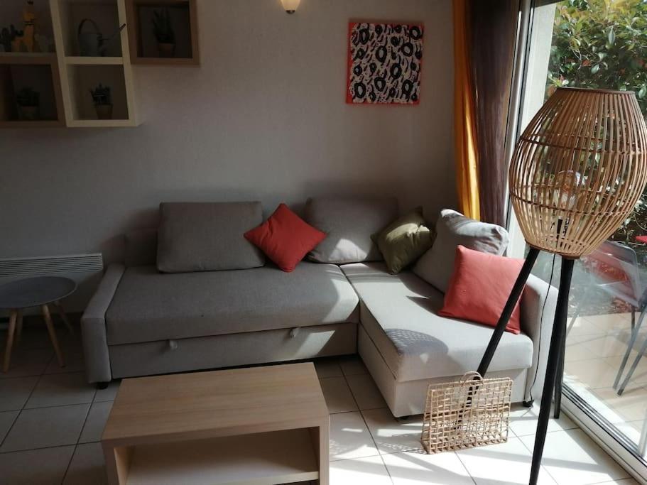 Le Soleil D Eugenie Appartement Dans Residence Avec Piscine Commune Pres De Carcassonne Olonzac Экстерьер фото